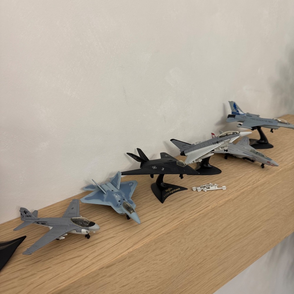 Maisto Tailwinds Diecast Aircraft Lot F-117A F-16C Eurofighter A-6E YF-22 F-14